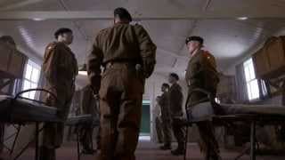 privates s01e04 - Alex Vlahos & Michael Nardone