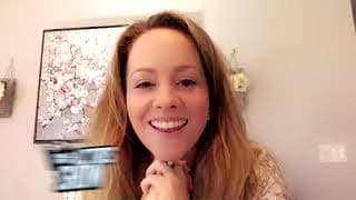 Superstore And Two And A Half Men Actress Kelly Stables Talks About Her Time On The Hit Shows!