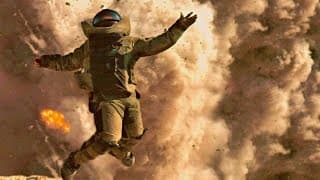 Badass Soldier Must Deactivate Bombs To Win War In Iraq | Movie Recaps