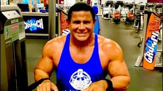 Keith Middlebrook, Super Entrepreneur Icon in the gym answering questions for Real Iron Man Fans.