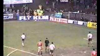 Bristol city vs Notts forest 1989 alan walsh hits the post