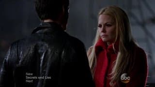 Once Upon a Time S04E17 - Hook/Emma Hug Scene / Hook Comforts Emma